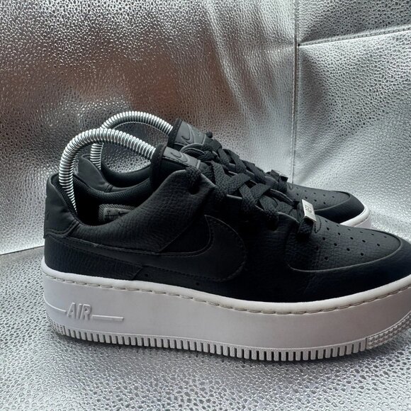 Size 7 Nike Af1 Sage Low Air Force Womens Black White Platform Shoes AR5339-002 - Picture 2 of 10